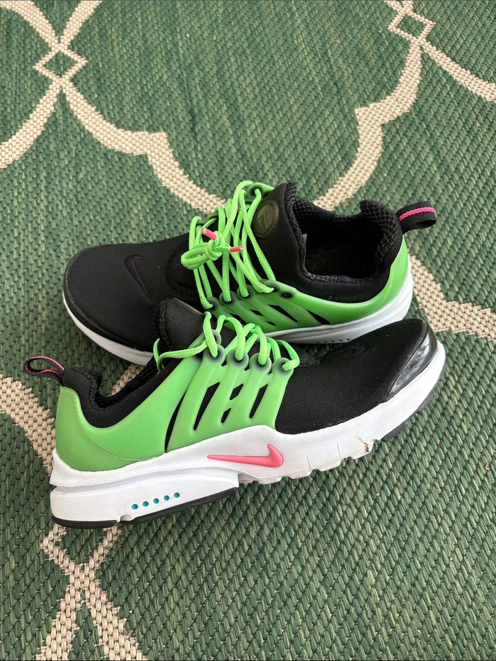 Nike Kids Black Sneakers with Neon Green and Pink Accents…Nike Presto